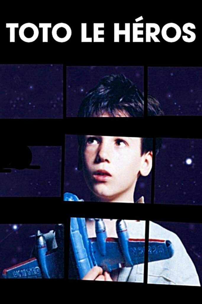 A young boy gazes upward, clutching a blue toy airplane under the starry night sky. The text reads "Toto le Héros," evoking dreams that soar as if crafted in a dubbing studio where imagination takes flight.